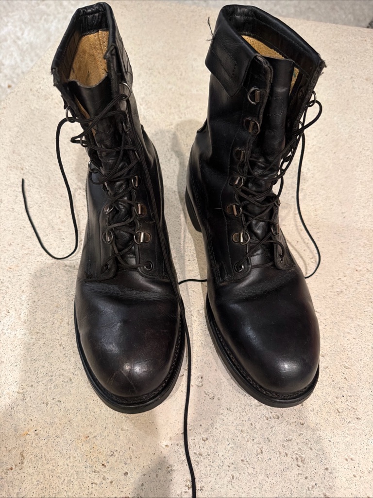 Men's Black Leather Lace-Up Work Boots Steel Toes Size 8.5r